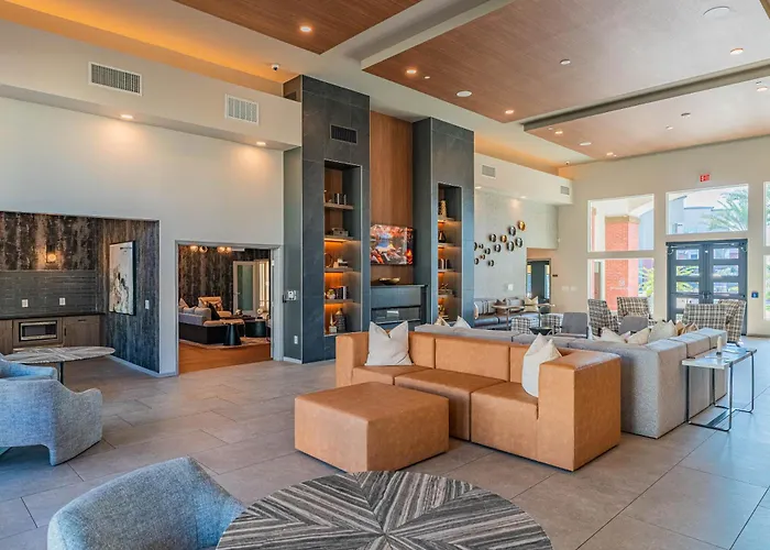 Apartment Stadium Area W Pool Gym Balcony Parking Wd Glendale