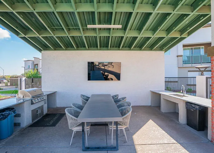 Apartment Stadium Area W Pool Gym Balcony Parking Wd Glendale