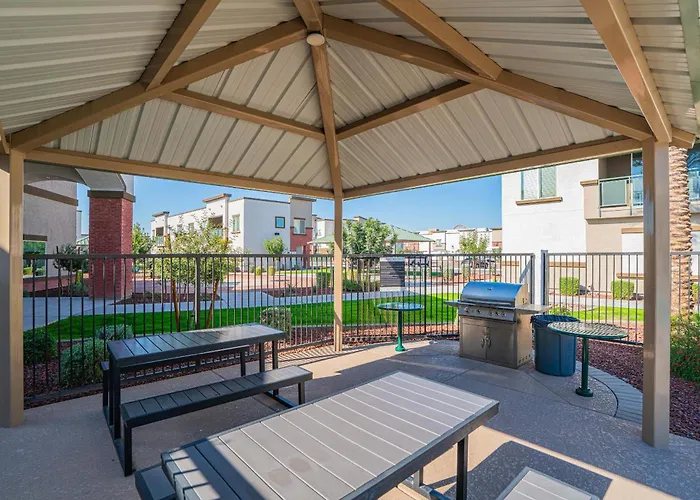 Apartment Stadium Area W Pool Gym Balcony Parking Wd *